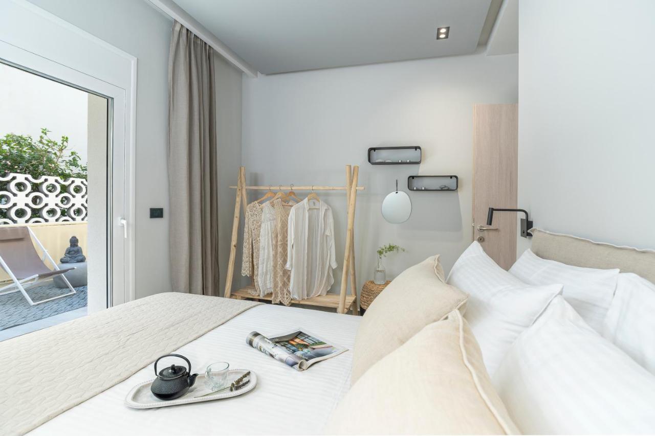 Elia & Anthos Deluxe Suites 익시아 외부 사진