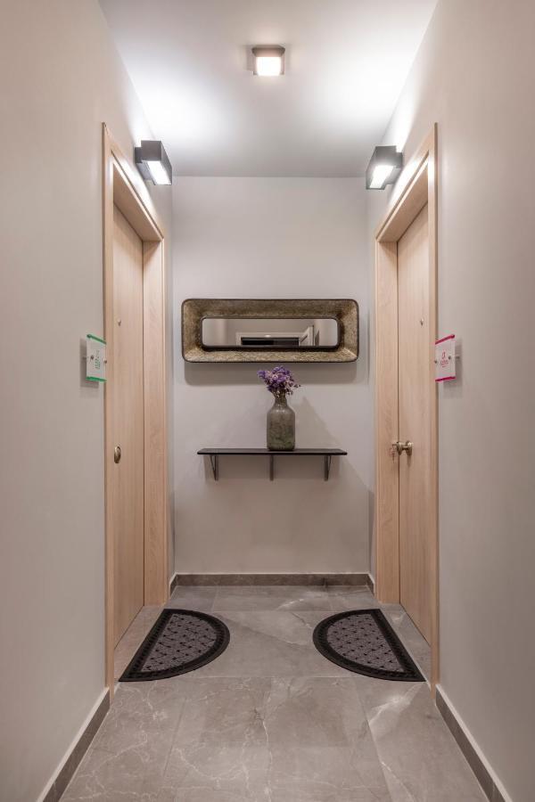 Elia & Anthos Deluxe Suites 익시아 외부 사진