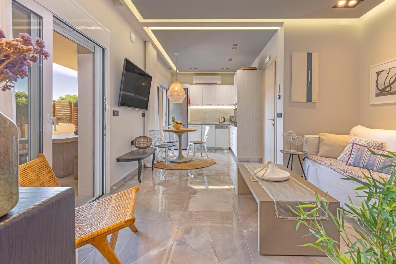 Elia & Anthos Deluxe Suites 익시아 외부 사진