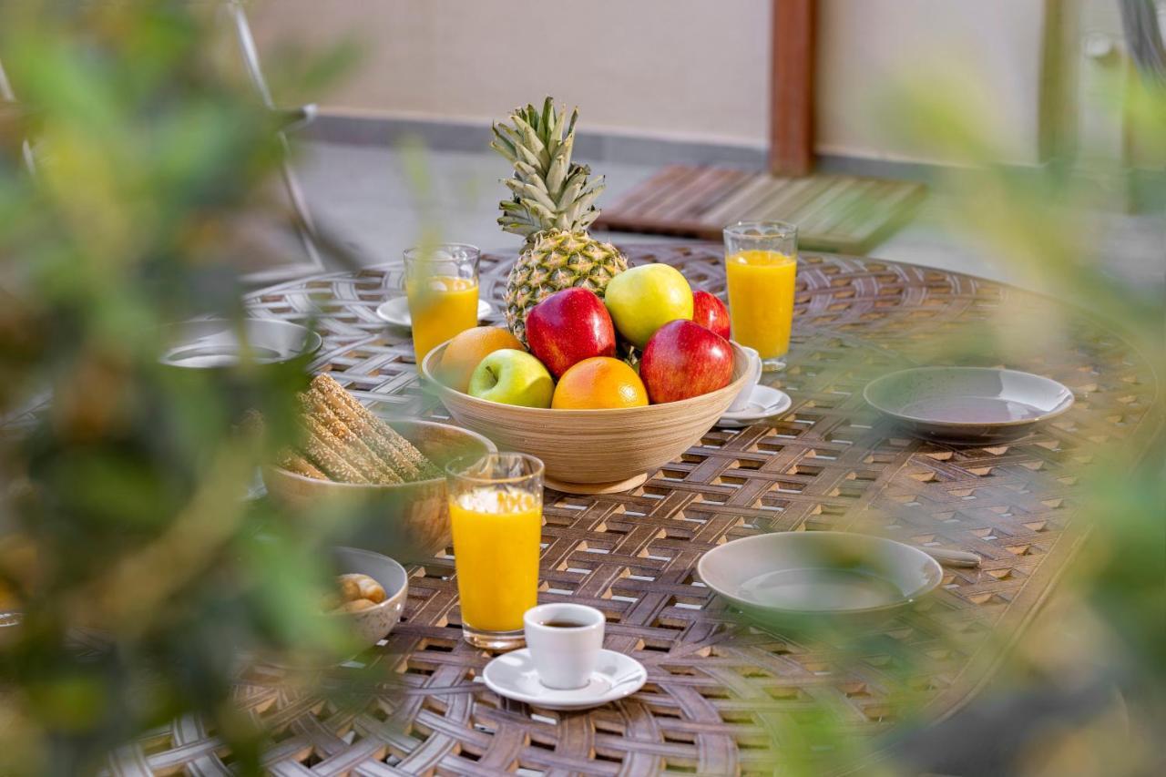 Elia & Anthos Deluxe Suites 익시아 외부 사진