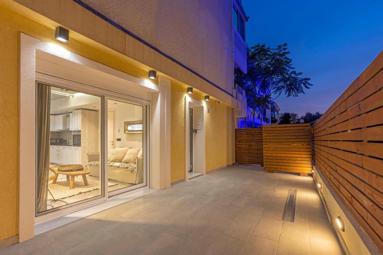 Elia & Anthos Deluxe Suites 익시아 외부 사진